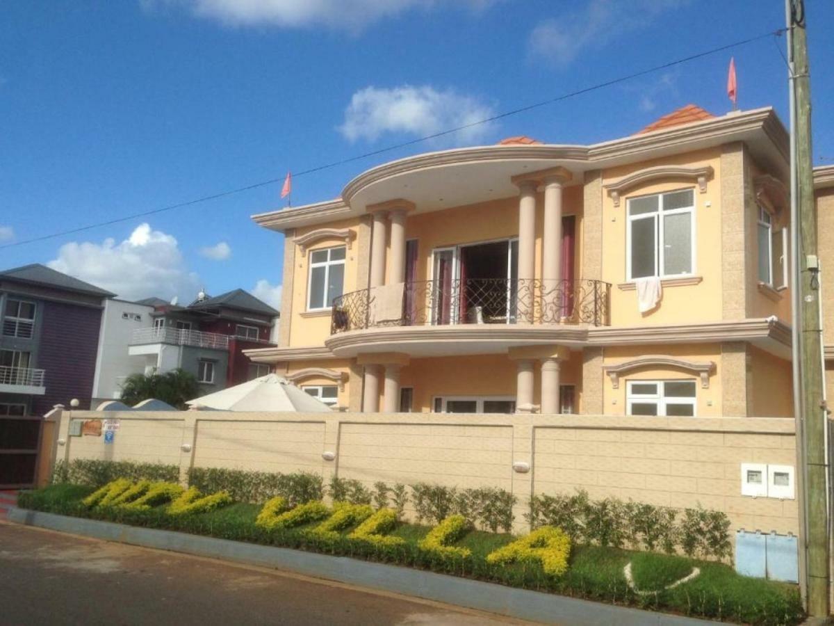 Niv Villa Flic en Flac Ngoại thất bức ảnh